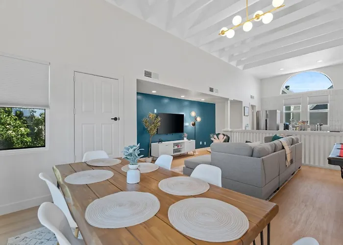 Peaceful Getaway - Location, Family-friendly & Pool Table! Сasa de vacaciones *